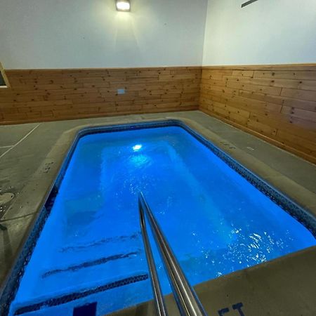 Ausable Valley Inn Mio 외부 사진